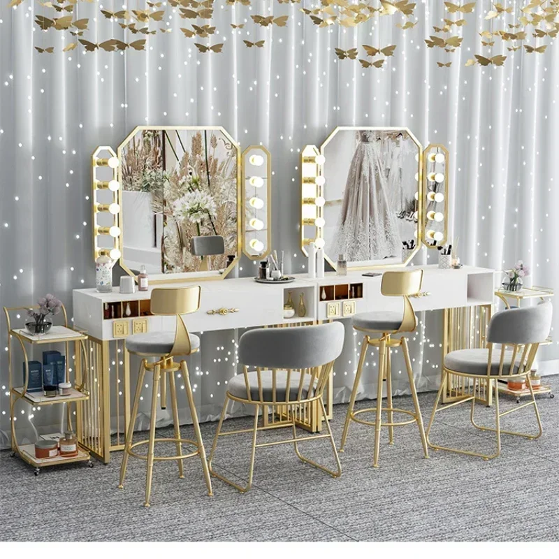 Beauty And Makeup Studio - Fotostudio rock dressoir make-up trouwfotografie make-up