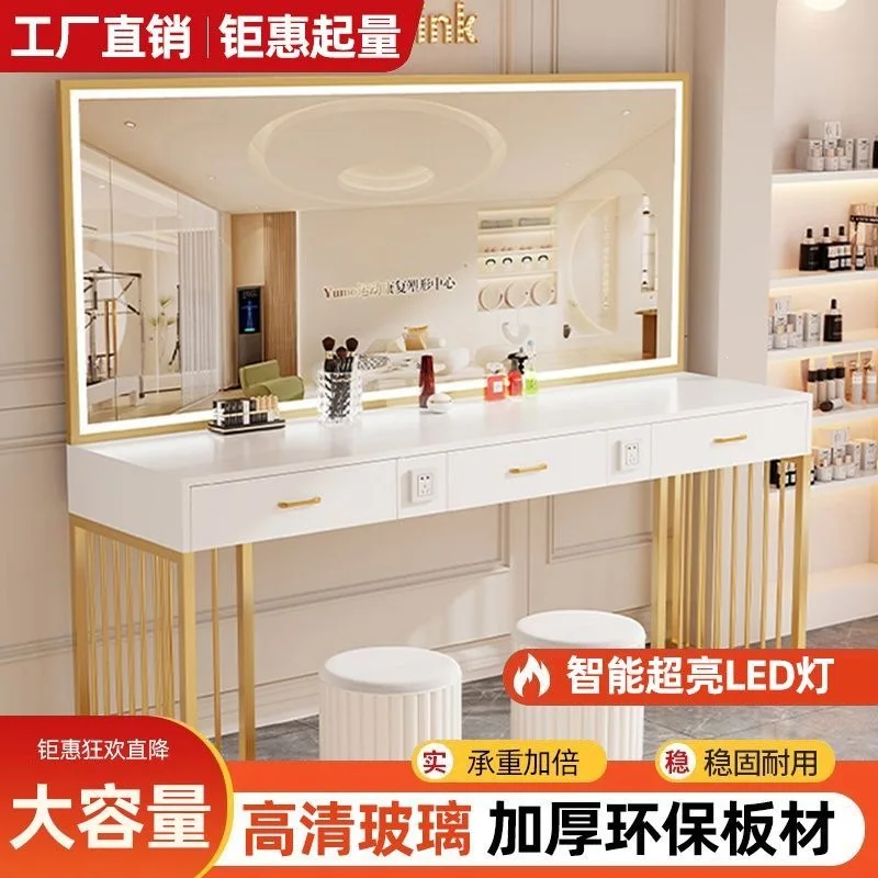 Moderne studio kaptafel met la - Beauty And Makeup Studio recensie en prijs