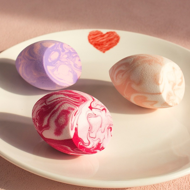 Ultrazachte, veerkrachtige mak - Beauty Blender In Makeup recensie en prijs